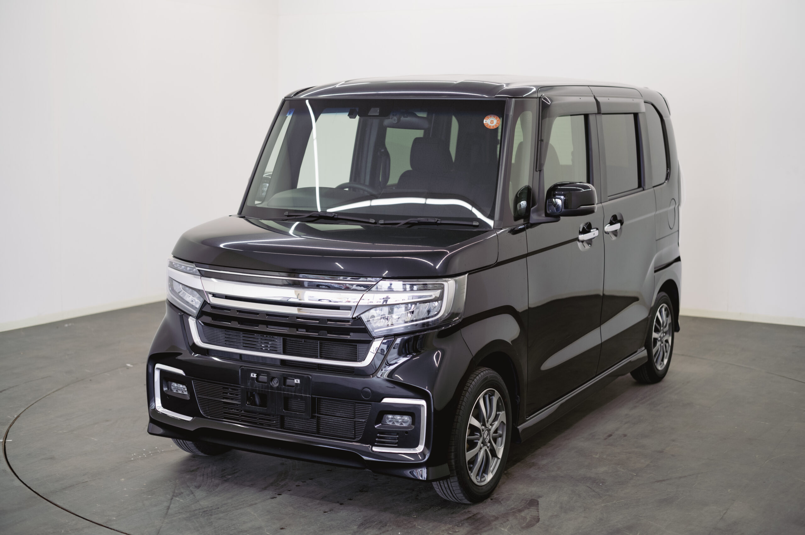 中古車の商品化作業の様子